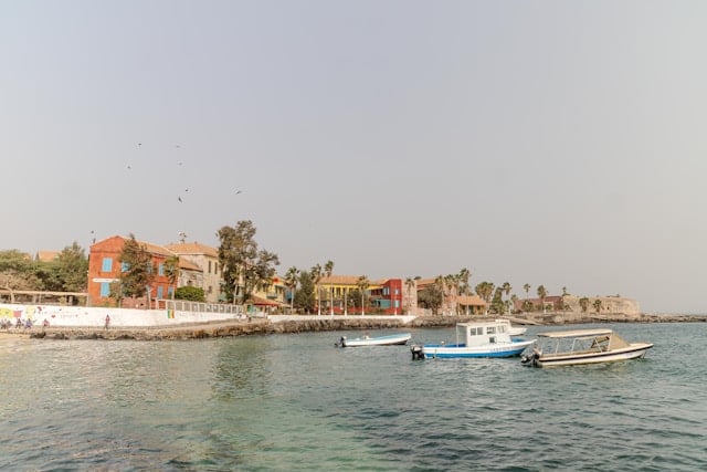 be an expat in Dakar